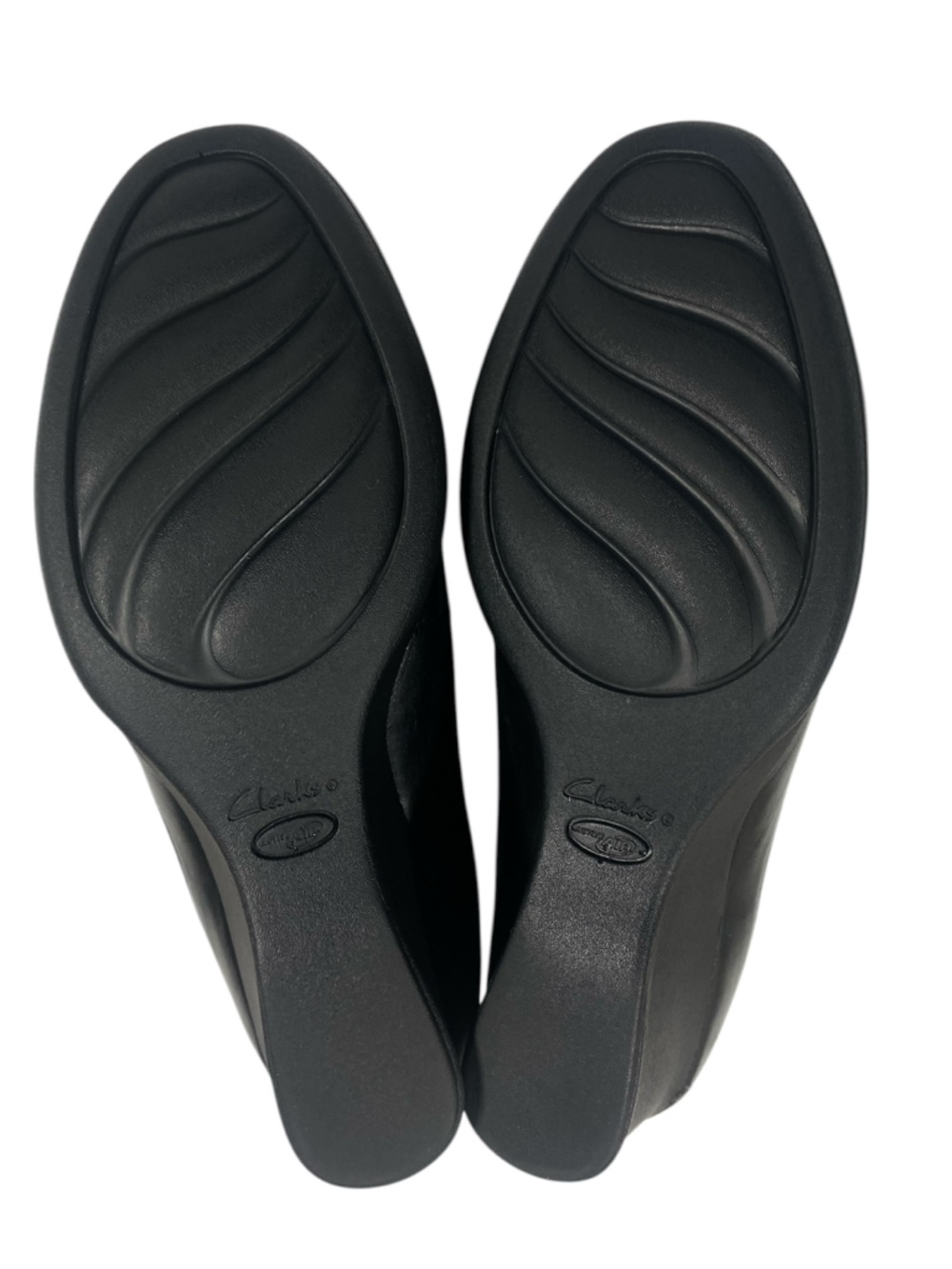Clarks Artisan Black Wedge Pumps Leather Comfort Work Shoes Slip On Size 8.5 - Picture 4 of 6